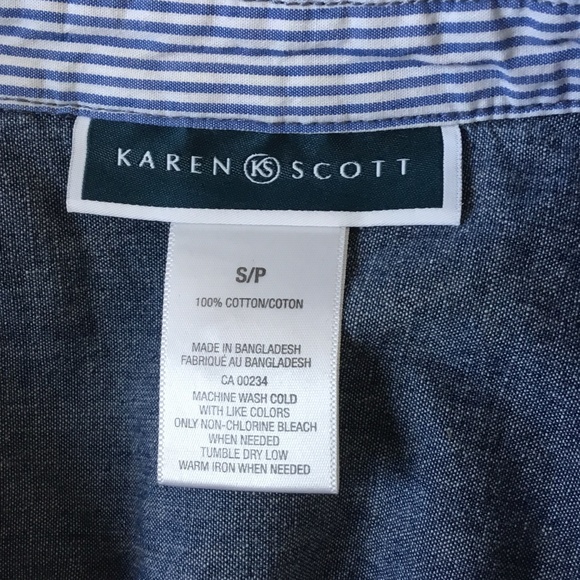Karen Scott  Blue Denim Sleeveless Button Down Top - Picture 8 of 9